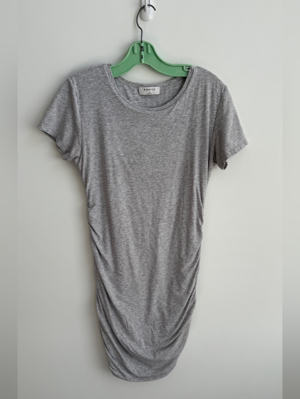 Aritzia Babaton heathered grey bodycon ruched t-shirt dress - medium